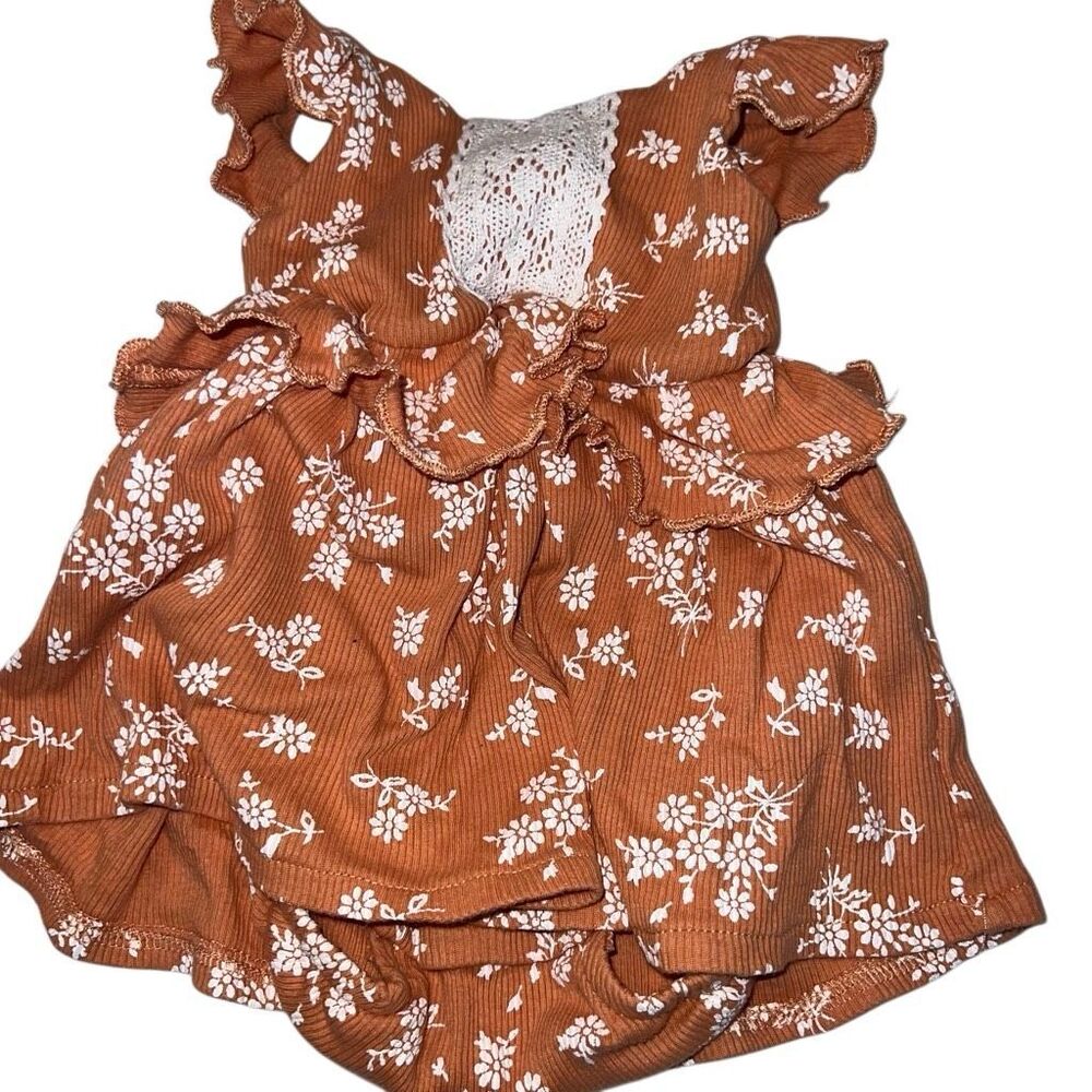Girls size 3-6 months outfit